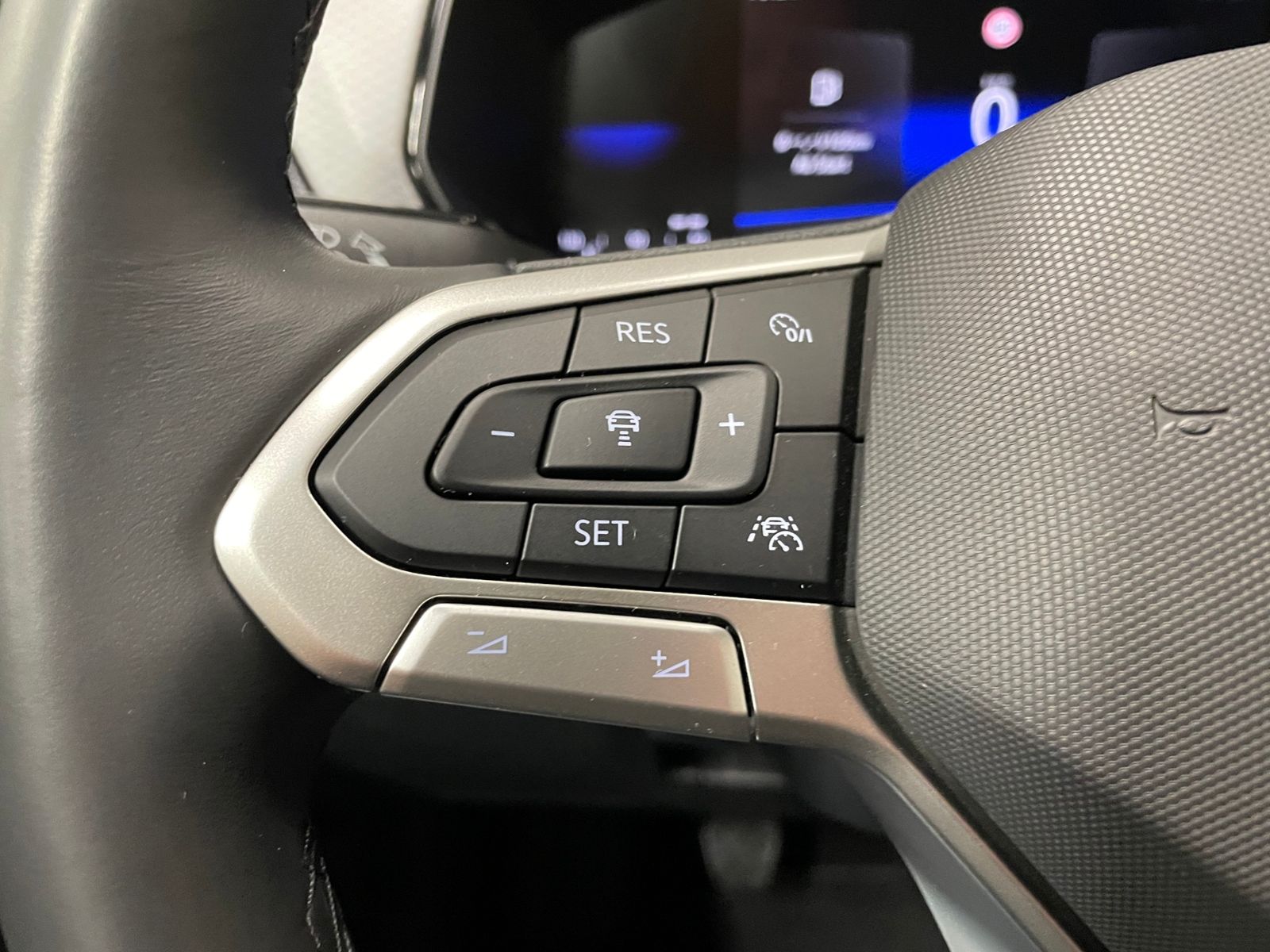 T-Cross Life 1.0 TSI ACC SHZ LED APP
