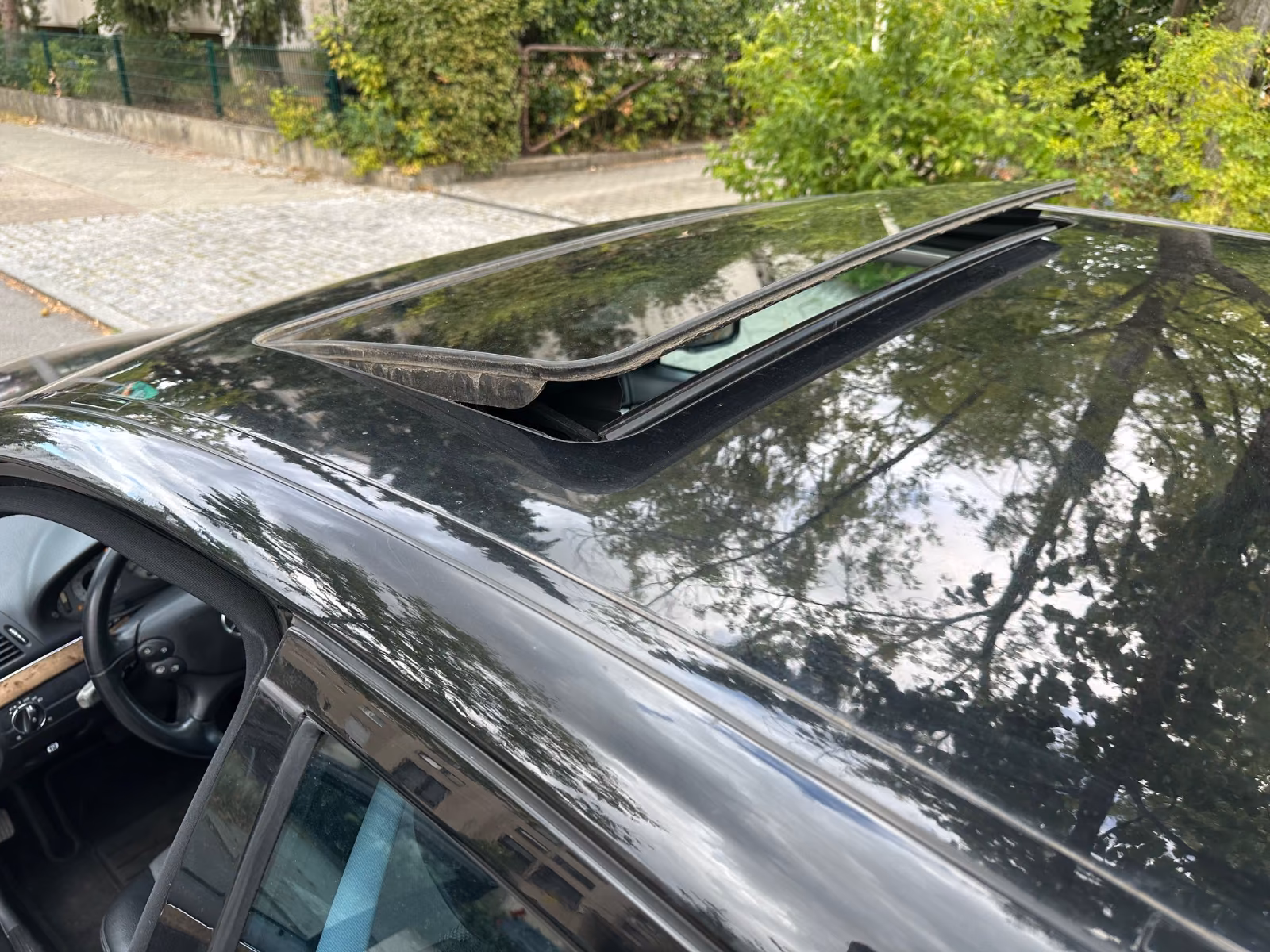 Mercedes-Benz E 220 CDI / Facelift / Navi / Schiebedach / 
