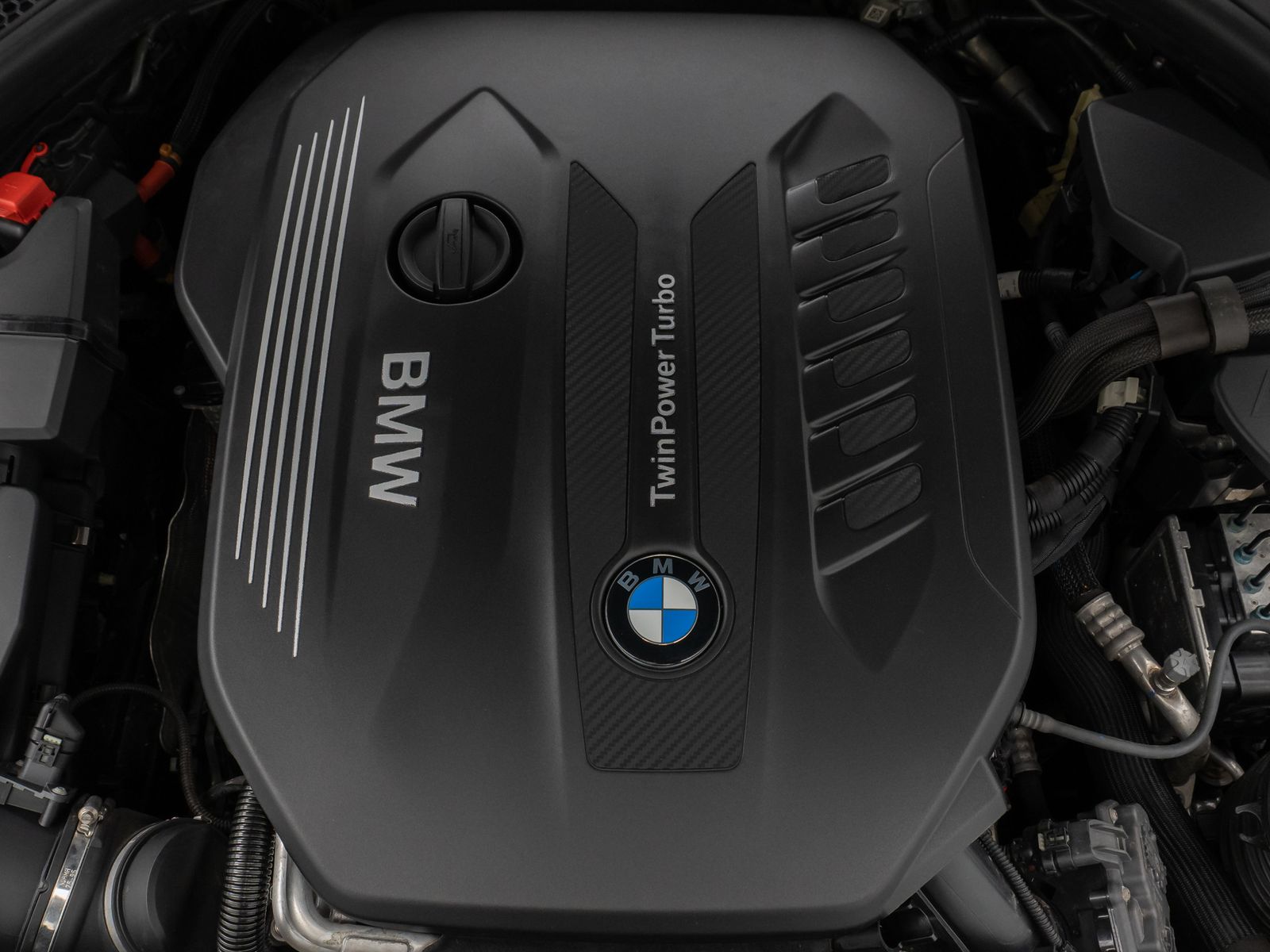 Fahrzeugabbildung BMW 330d xD Panorama DAB HiFi Stop&Go PDC AHK Sport