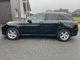 Mercedes-Benz GLC 220 d 4MATIC Autom. -Distr+, AHK, Park, Kam - gebrauchte Mercedes-Benz GLC 220 aus dem Jahr 2016