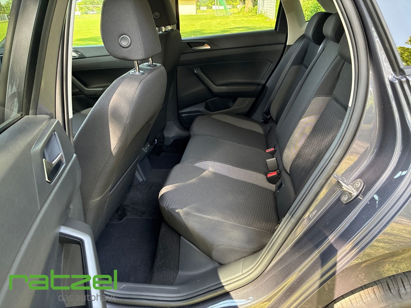 Fahrzeugabbildung Volkswagen Polo Life 1.0 TSI DSG LIEF+SITZH.+IQ.DRIVE+