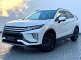 Mitsubishi Eclipse Cross Diamant Ed. 2WD 1.Hand/AHK/R-Cam/ - Mitsubishi Eclipse aus 2019