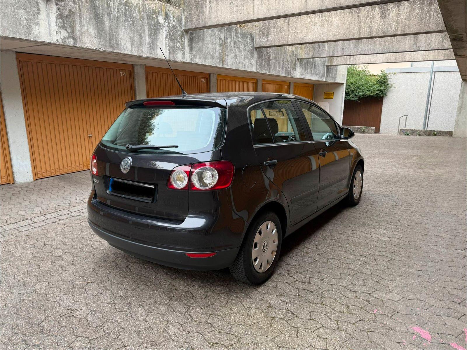 Volkswagen Golf Plus 2005 — engine 75 HP (55kW)