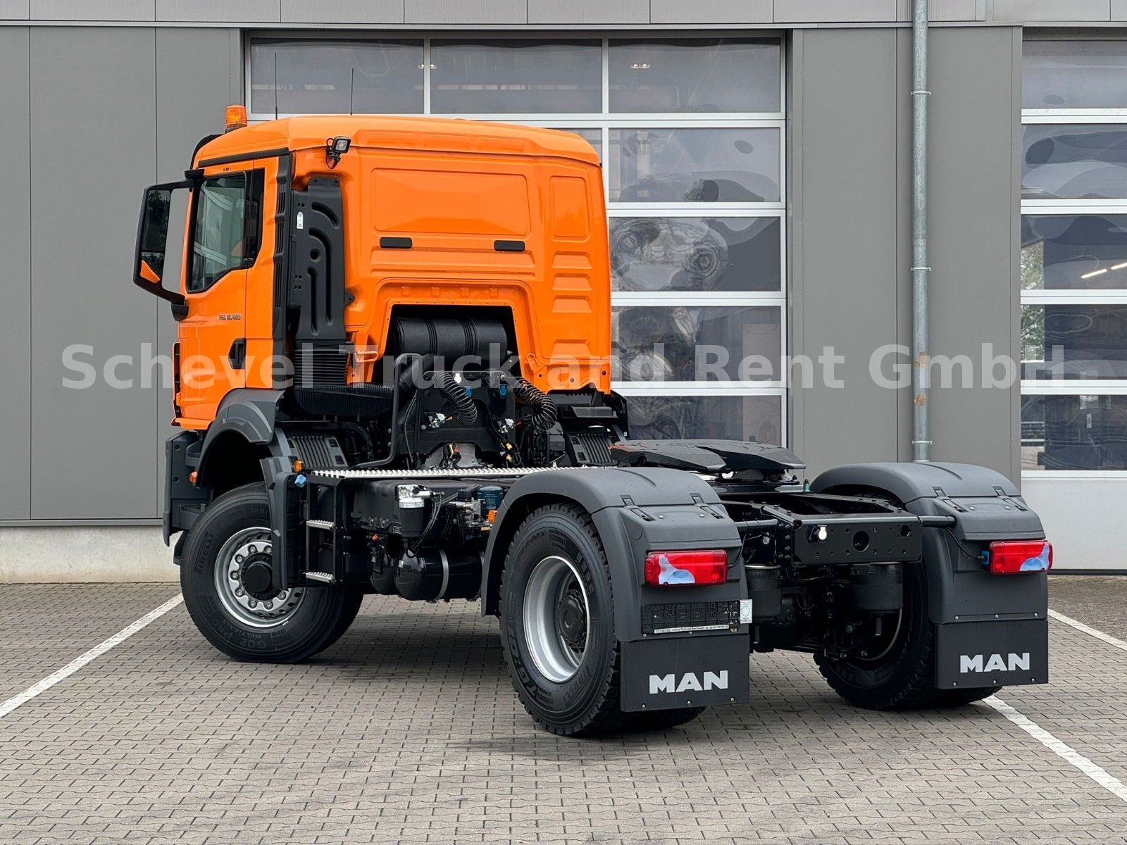 Fahrzeugabbildung MAN TGS 18.480 BL SA 4x2H mit Hydraulikvorbereitung
