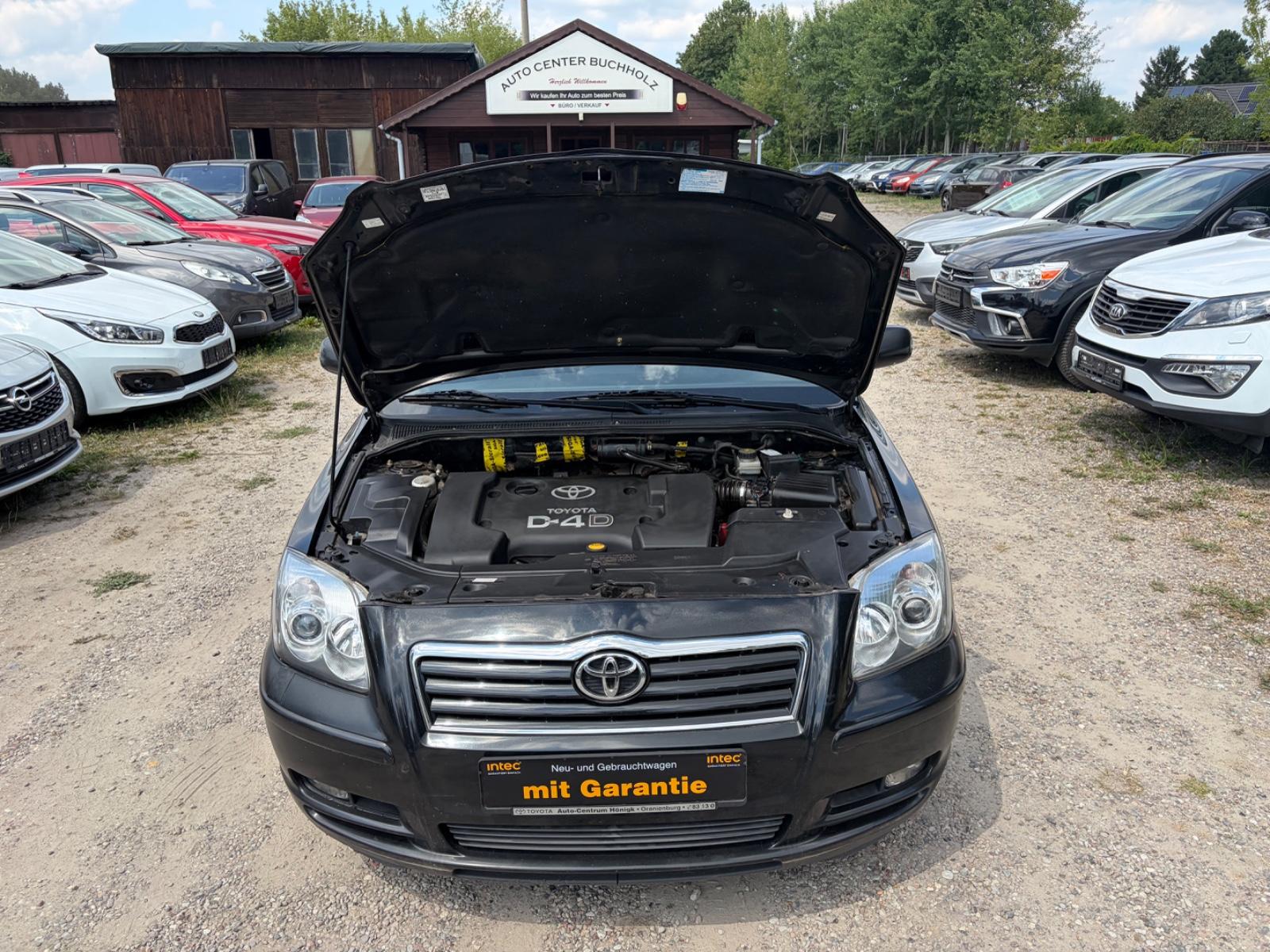 Toyota Avensis 2004 — photo 23