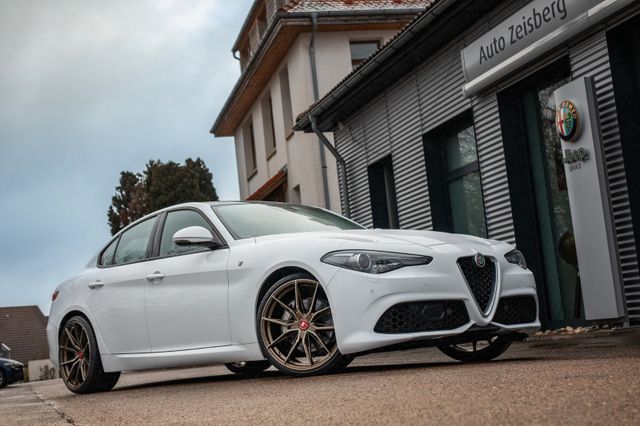 Alfa Romeo Giulia Ti Q4 280PS*KW*20"*Assist*F1*DachSchw.*