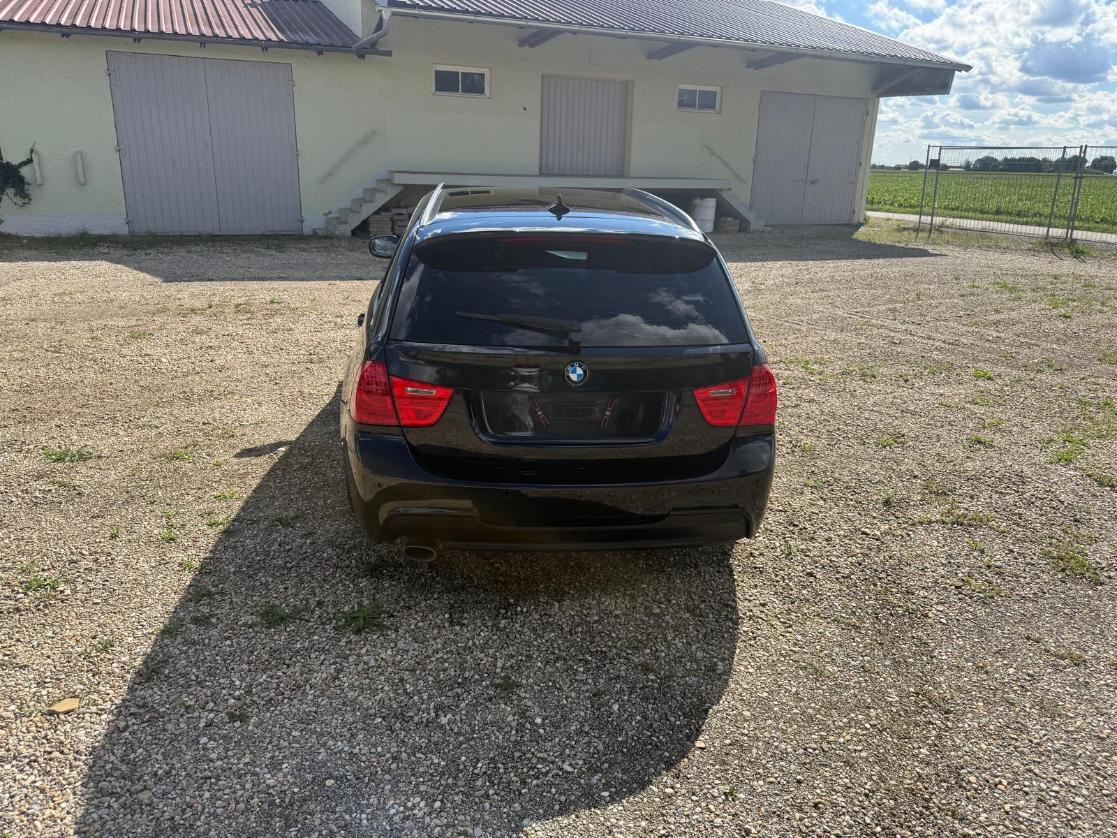 BMW 320 2011 — photo 6
