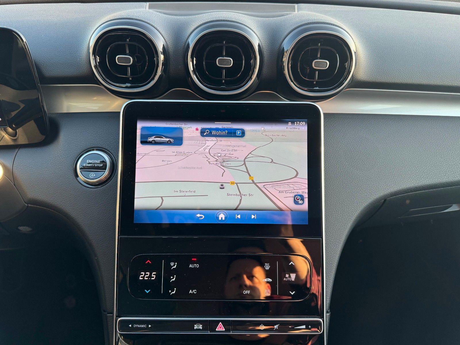 Fahrzeugabbildung Mercedes-Benz C 200 Limo+Leder+LED+Navi+DAB+ESD