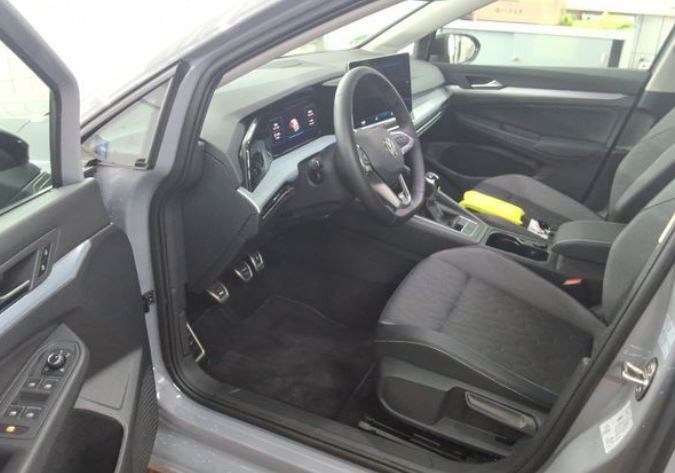 Fahrzeugabbildung Volkswagen Golf VIII Goal 1.5 TSI LED+AHK+KAMERA+5 J.GAR.