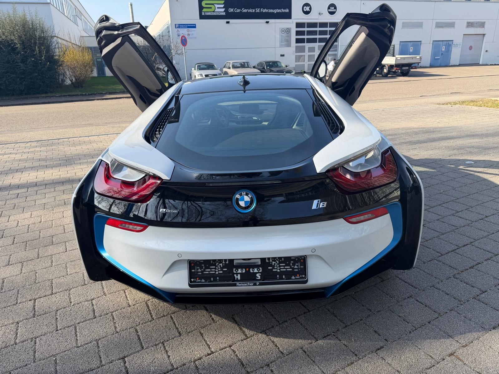 BMW i8 Coupe Navi Head-Up. 2.Hd.