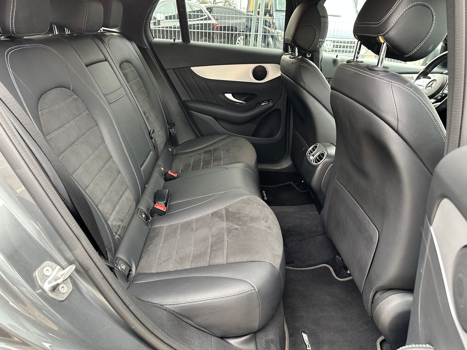 Fahrzeugabbildung Mercedes-Benz GLC 200 d 4 MATIC COUPE AMG PAKET*AHK+KAM*