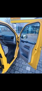 Volkswagen T5 Transporter - Volkswagen T5: Firmenfahrzeug