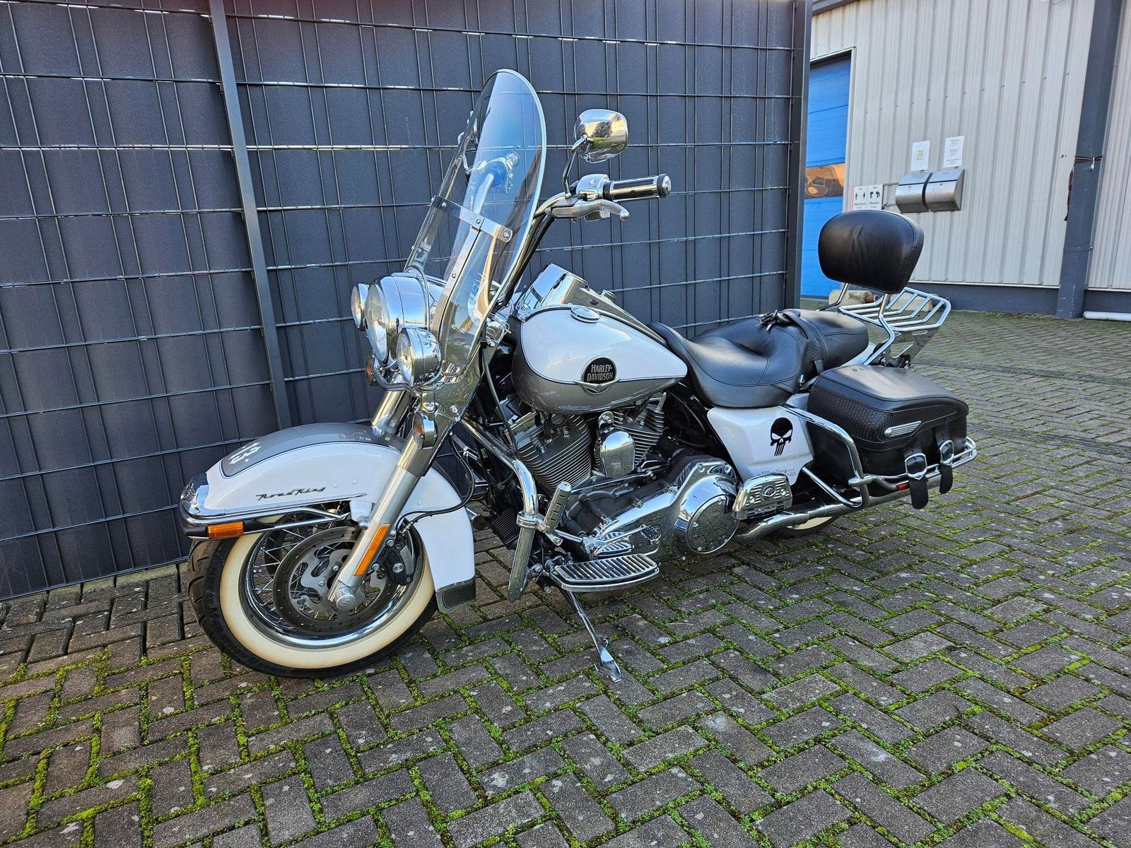 Fahrzeugabbildung Harley-Davidson Road King Classic FLHRC sofort Verfügbar
