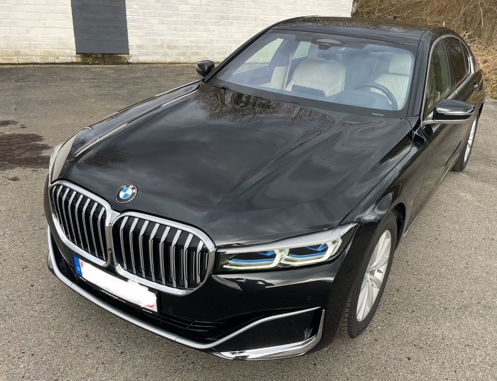 BMW 730