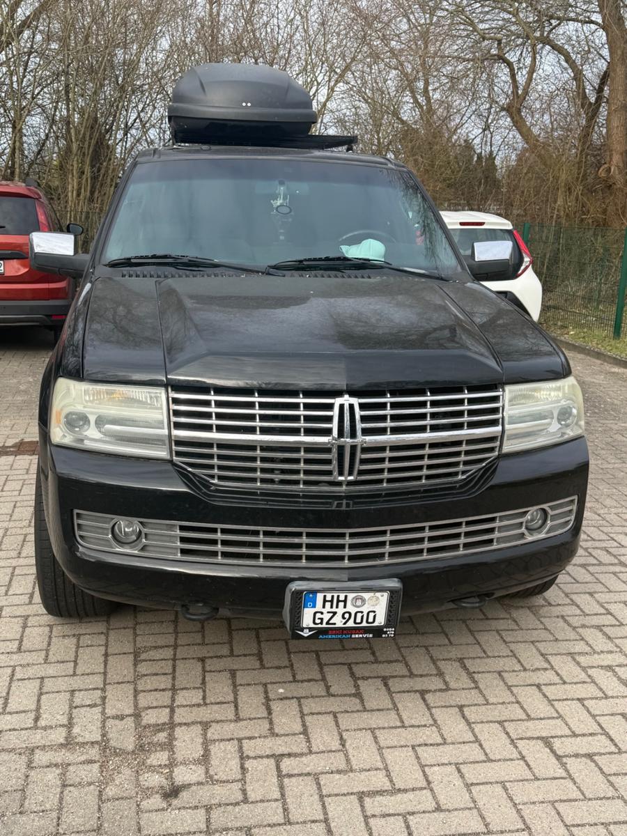 Lincoln Navigator