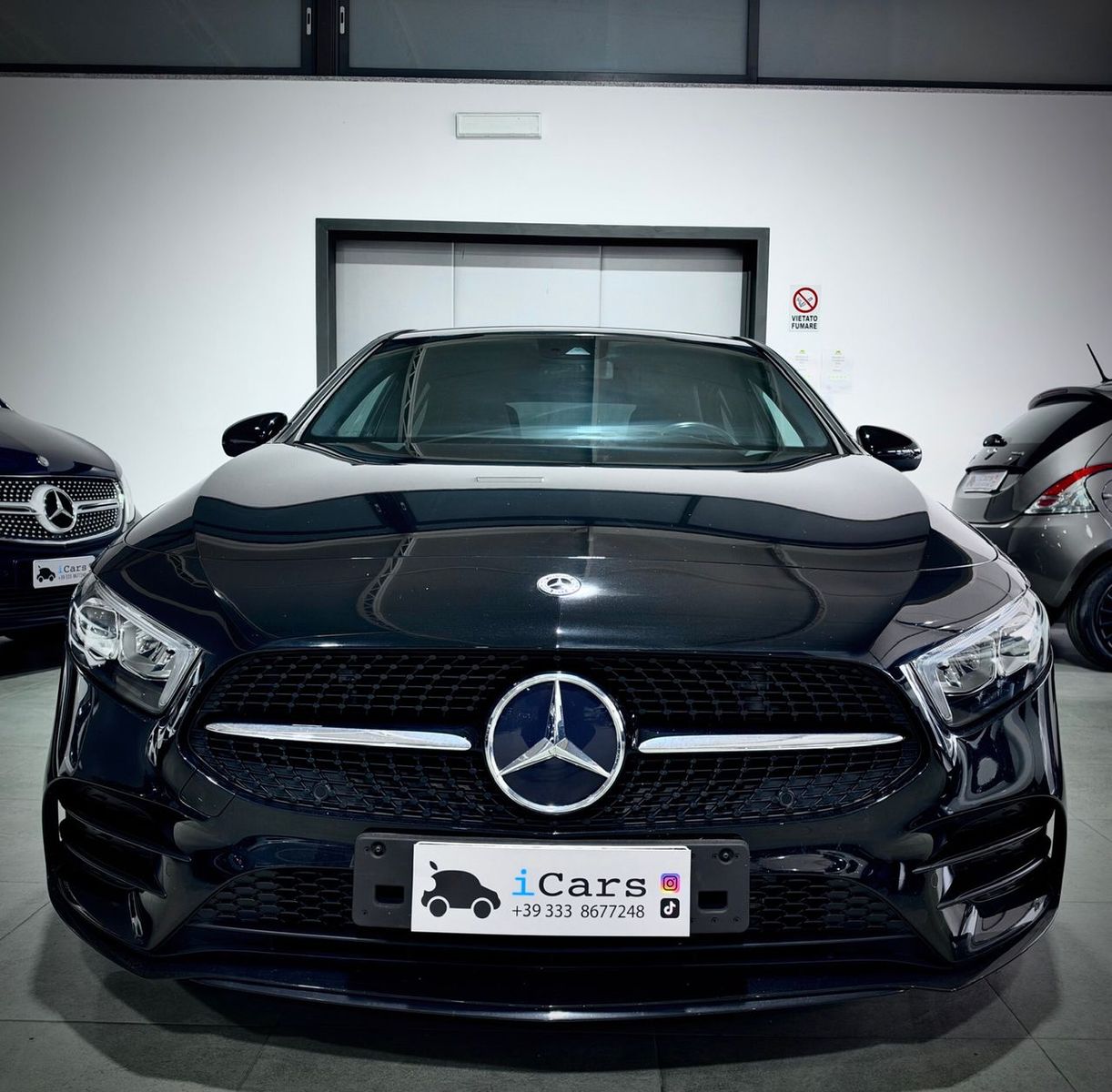 Mercedes-Benz A 180 d 116CV Premium AMG Night Ed imagem 3