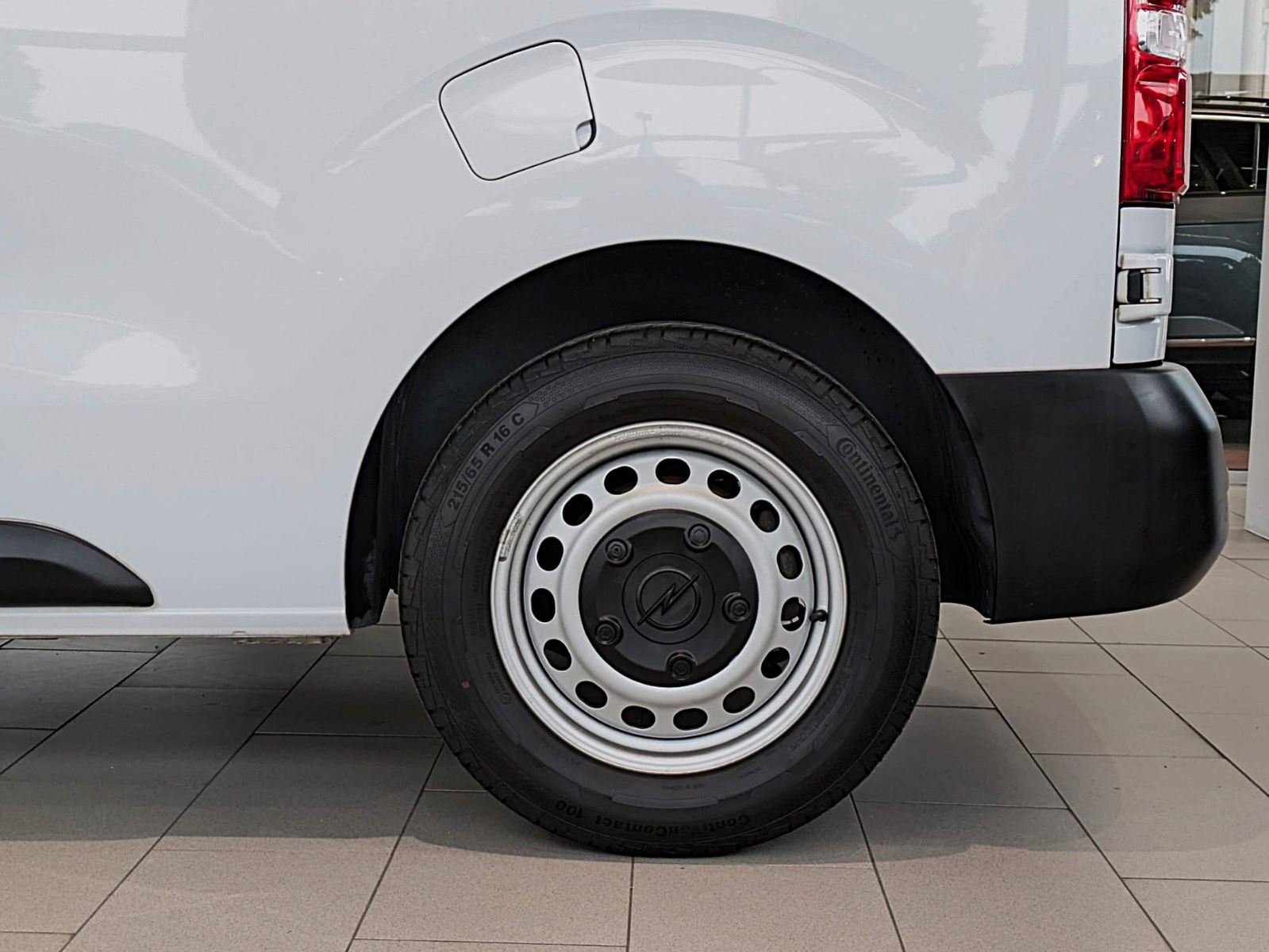 Fahrzeugabbildung Opel Vivaro Kasten Edition M KLIMA NAVI TEMPOMAT 1.Hd
