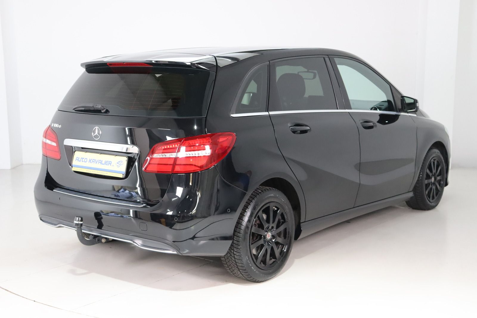 Fahrzeugabbildung Mercedes-Benz B 180 d * LED * Parkassist. * Keyless