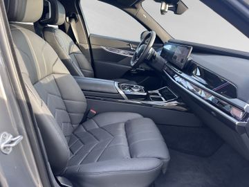 BMW 750 - 9