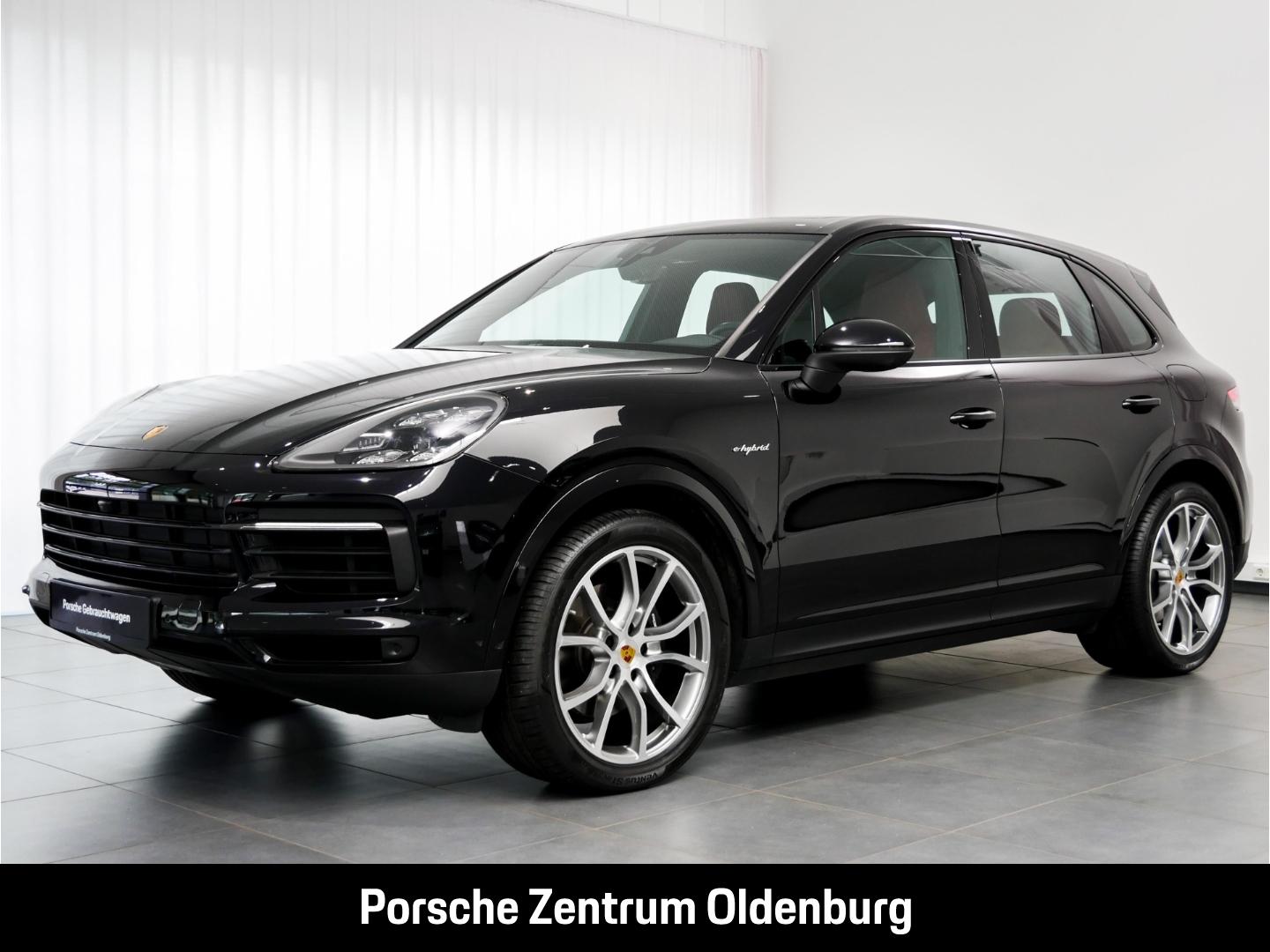 Porsche Cayenne E-Hybrid MATRIX LUFTFED PANO SURROUND 18