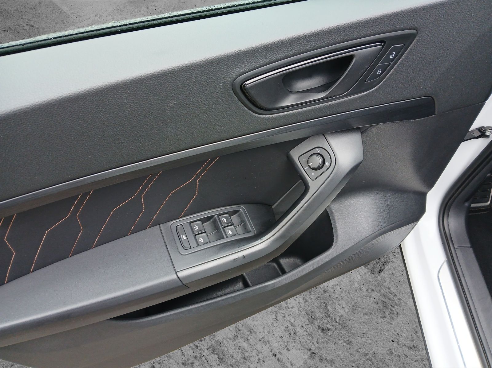 Fahrzeugabbildung CUPRA Ateca TSI DSG 4Drive LED AHK Navi Pano AID ACC P