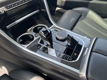 BMW M850 - 10