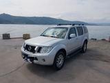 Nissan Pathfinder 2.5 dCi DPF LE 4WD Automatik - Nissan Pathfinder aus 2014