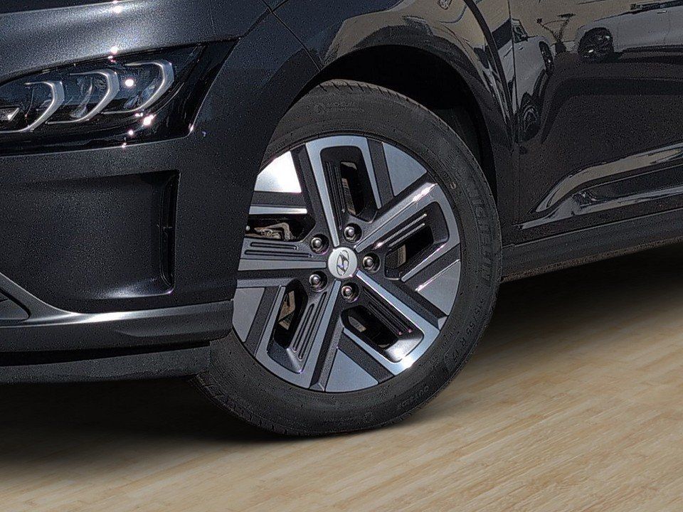 Fahrzeugabbildung Hyundai KONA EV 64kWh 484KM-RANGE PLUS-P GARANTIE10/28++