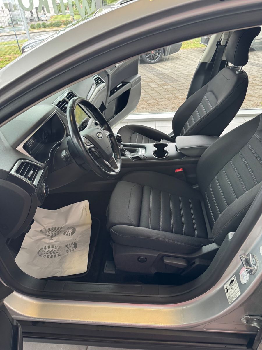 Fahrzeugabbildung Ford Mondeo Turnier Trend