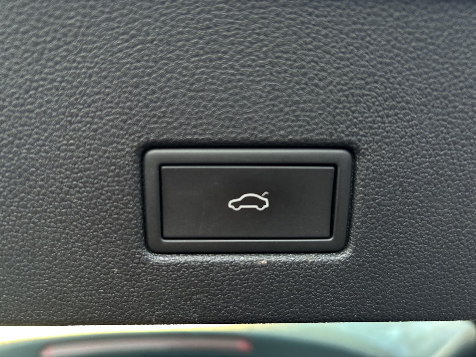 Fahrzeugabbildung Volkswagen T-Roc Style TSI DSG SHZ PDC WeConnect Navi