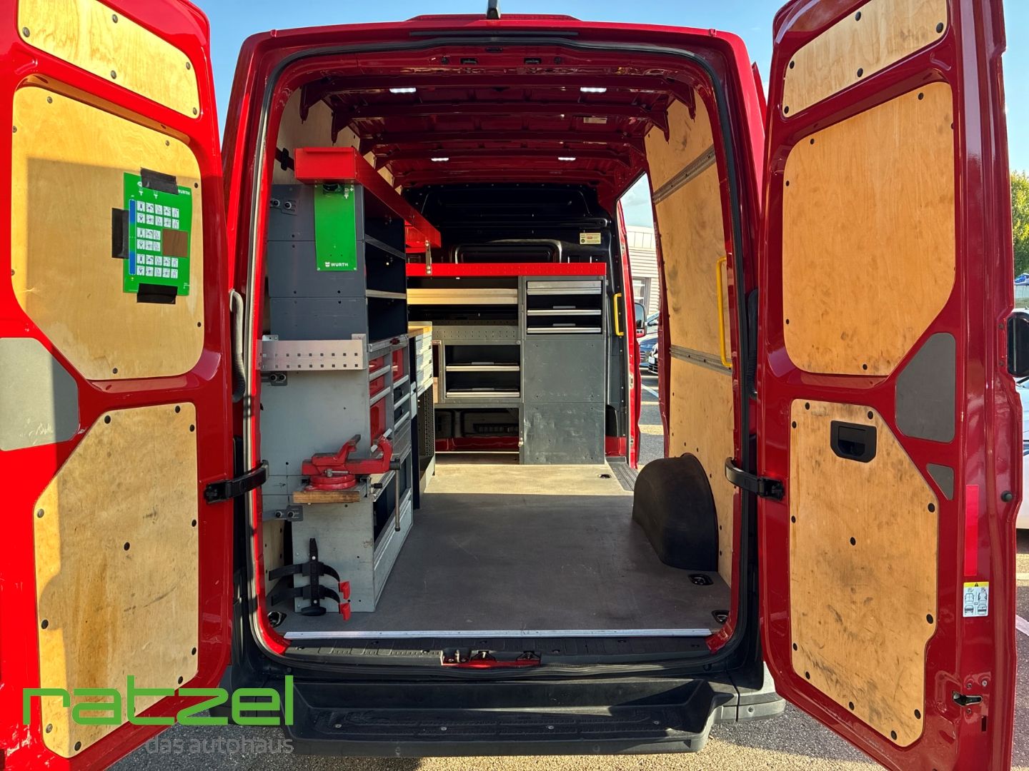 Fahrzeugabbildung Volkswagen Crafter mittellang Hochdach FWD 35 Kasten 2.0 SH