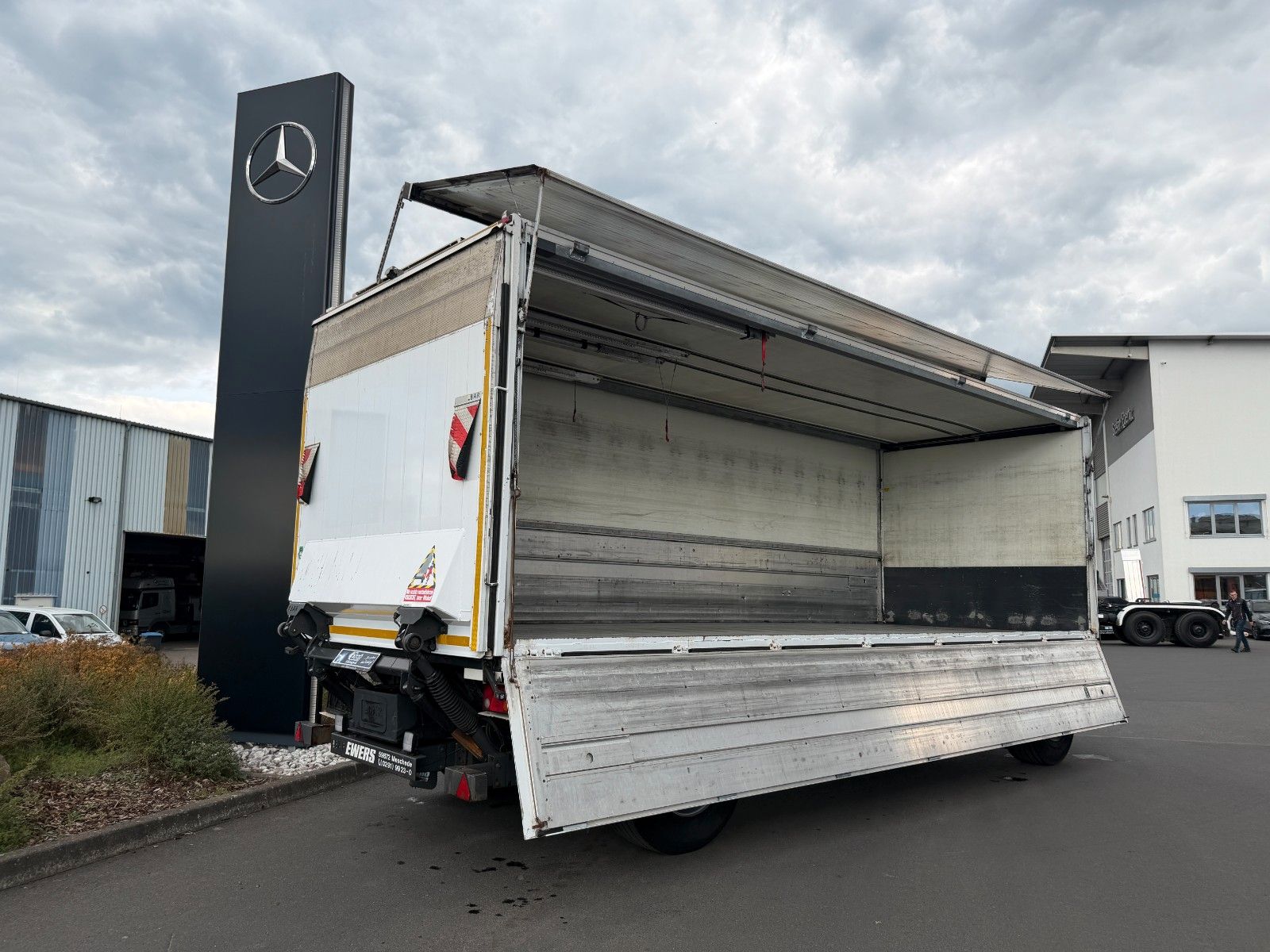 Fahrzeugabbildung Andere Ewers PRASQ18 Schwenkwand SAF LBW BÄR 2.500kg