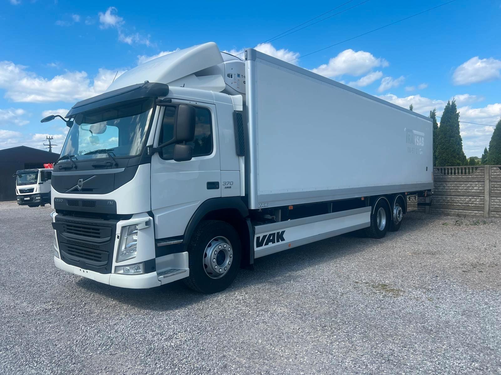 Volvo FM 370 / 6X2 / Chłodnia / Winda /