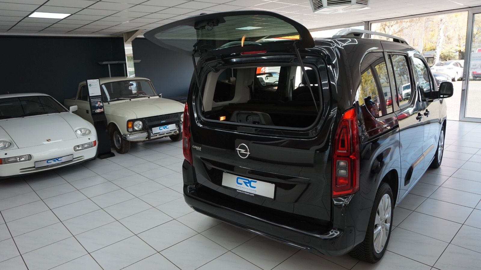 Fahrzeugabbildung Opel Life E Innovation 5,5 L. durch. Verbrauch