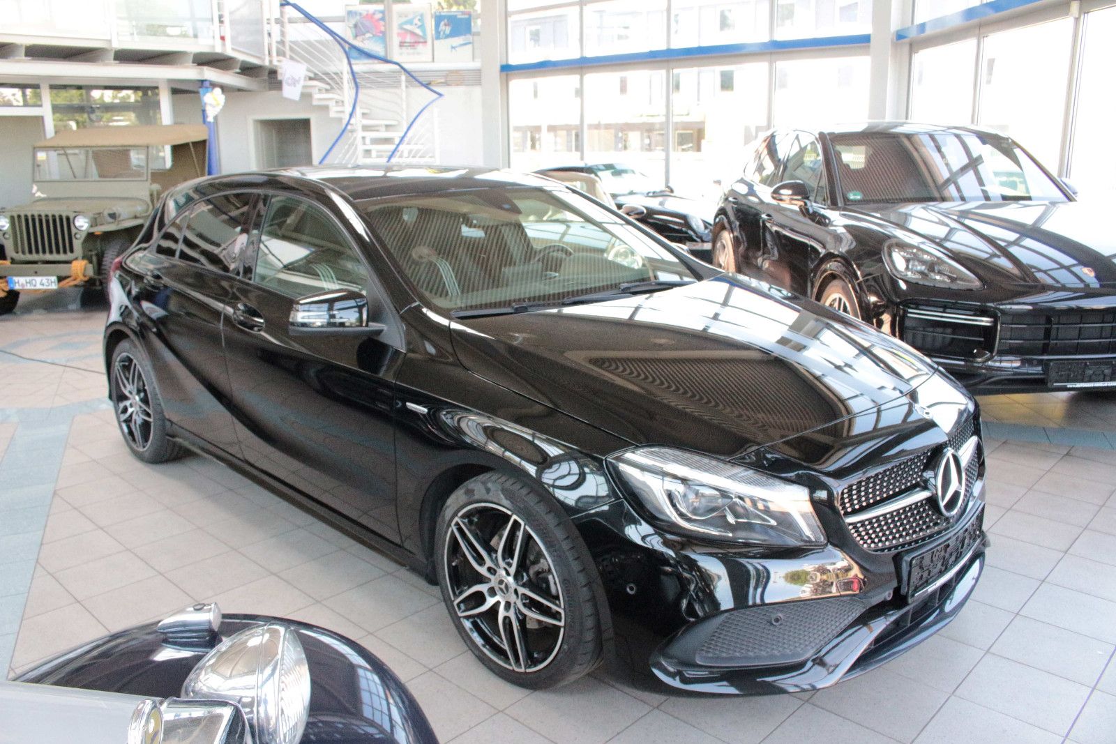 MERCEDES-BENZ A180 d Edition PEAK AMG Styling