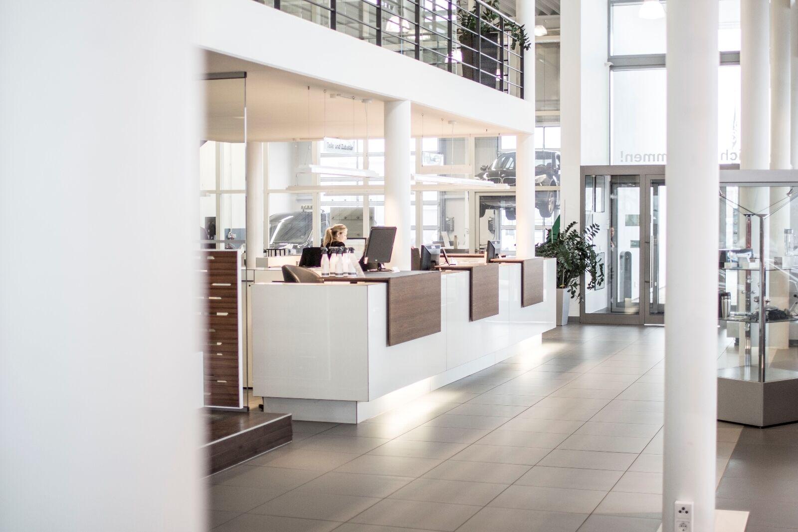 showroom-image-main