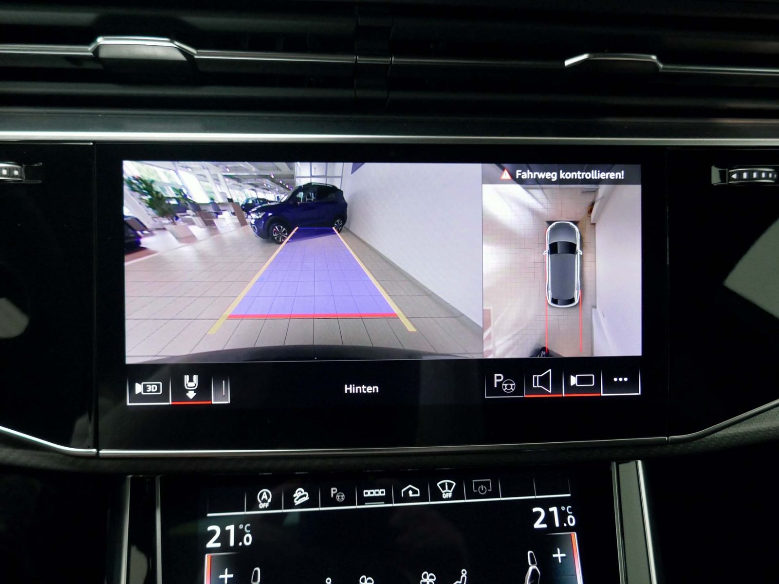 Fahrzeugabbildung Audi RS Q8 quattro 4.0 V8 441 kW | LED RFK AHK Navi