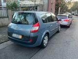 Renault Scenic 2,0 l, Benzin  7 Sitze - Renault Scenic in Krefeld