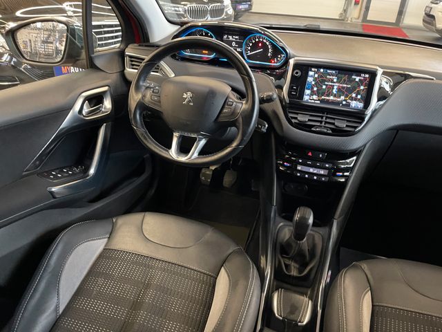 Peugeot 2008 Allure *NAVI*DAB*SZHZ*TEMPOMAT*PDC*