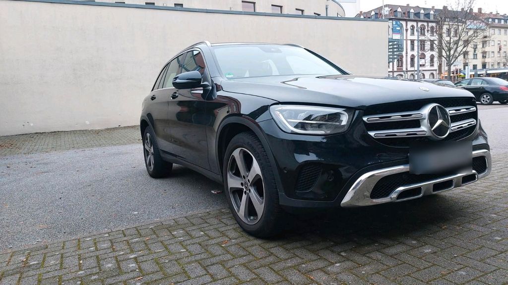 Image of Mercedes-Benz GLC 220