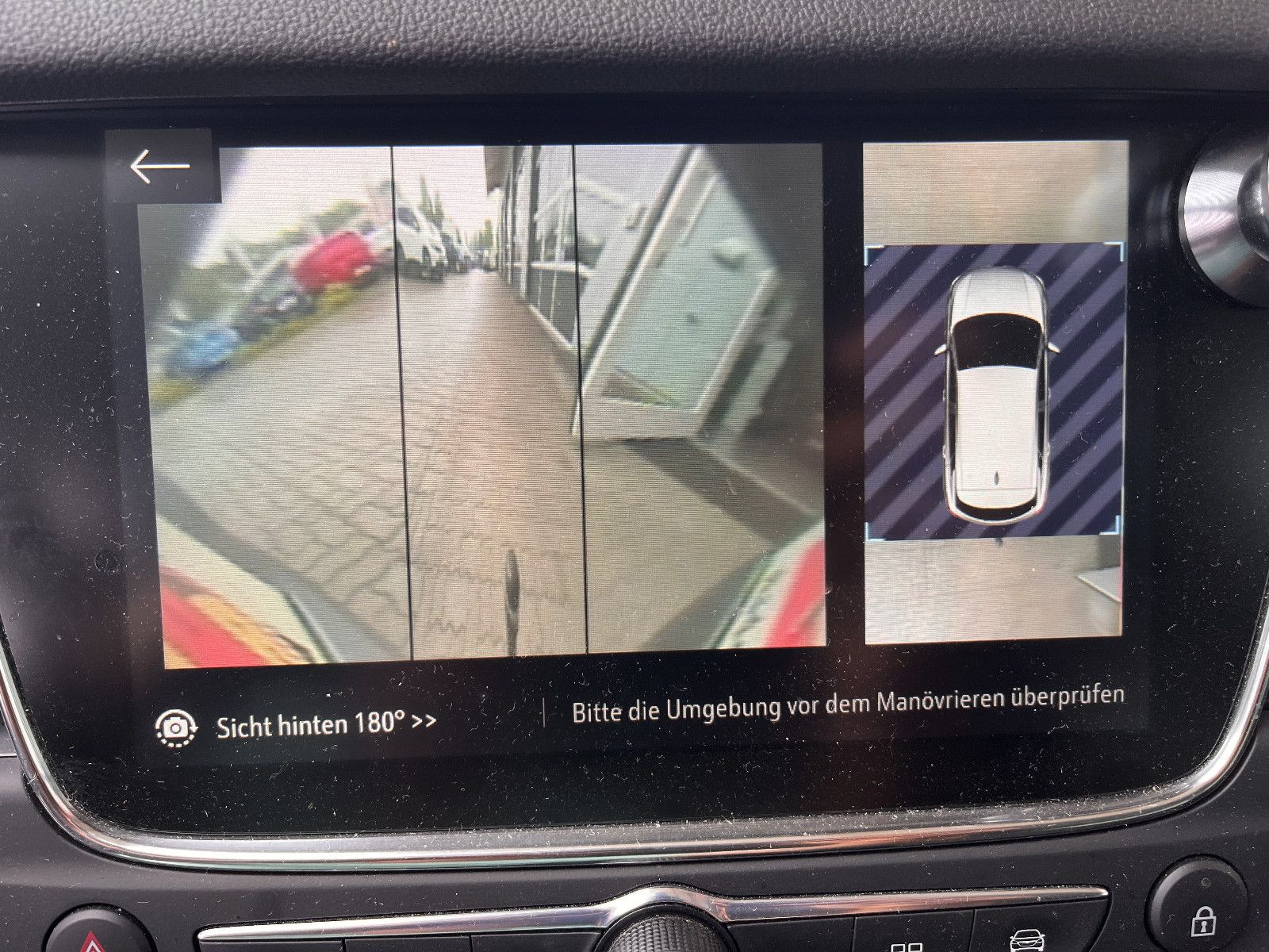 Fahrzeugabbildung Opel Grandland (X) Ultimate 1.6 Hybrid