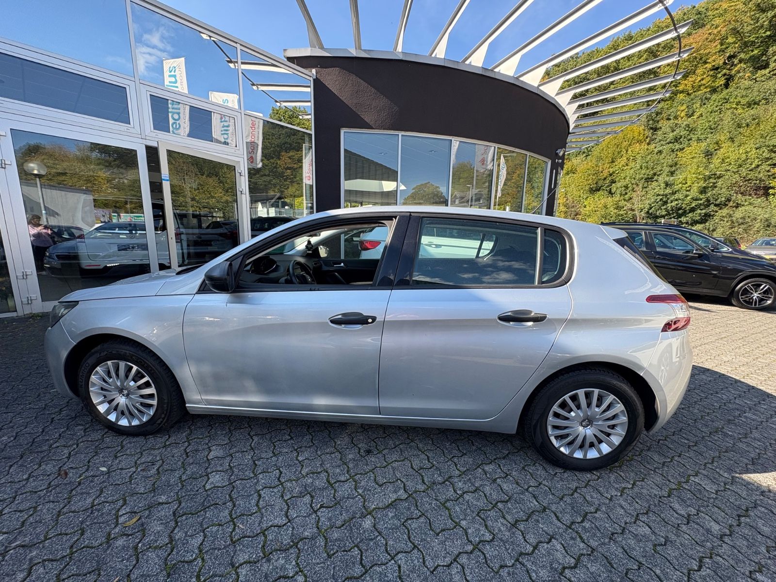 Fahrzeugabbildung Peugeot 308 Access