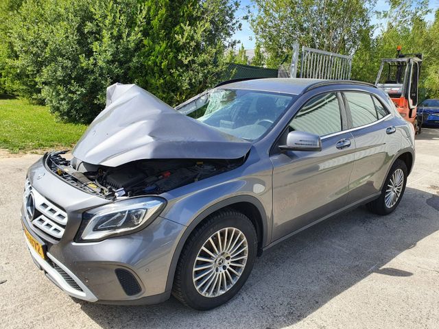 Mercedes-Benz GLA -Klasse GLA 200 CDI / d Pack Premium