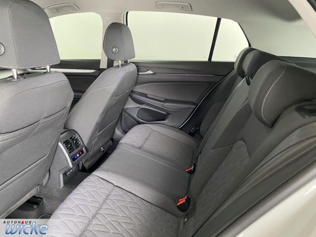 Golf VIII 1.5 TSI Life CONNECT KLIMA PDC LED