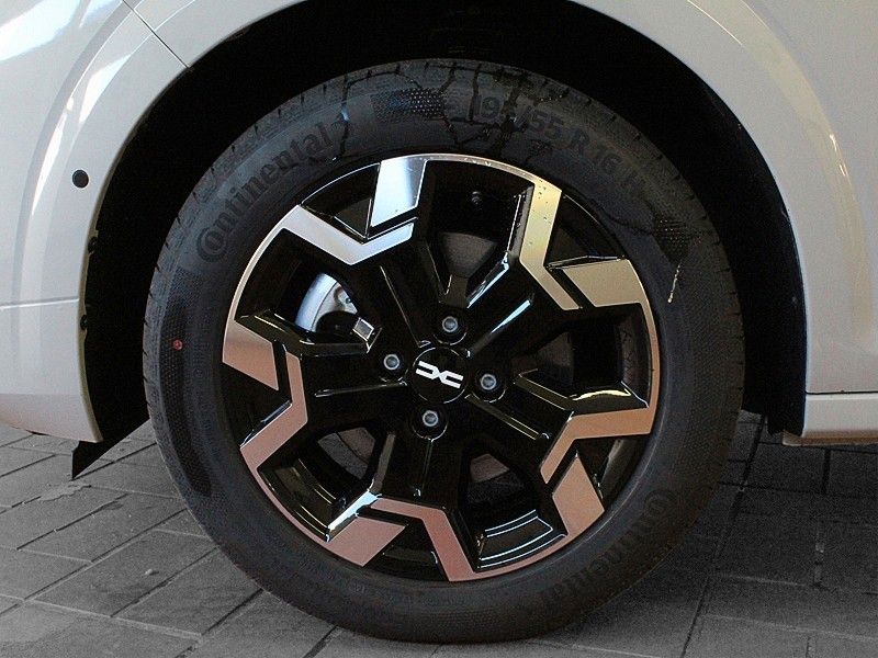 Fahrzeugabbildung Dacia Sandero Journey+ ECO-G 120 *Navi*Sitzhz*LPG