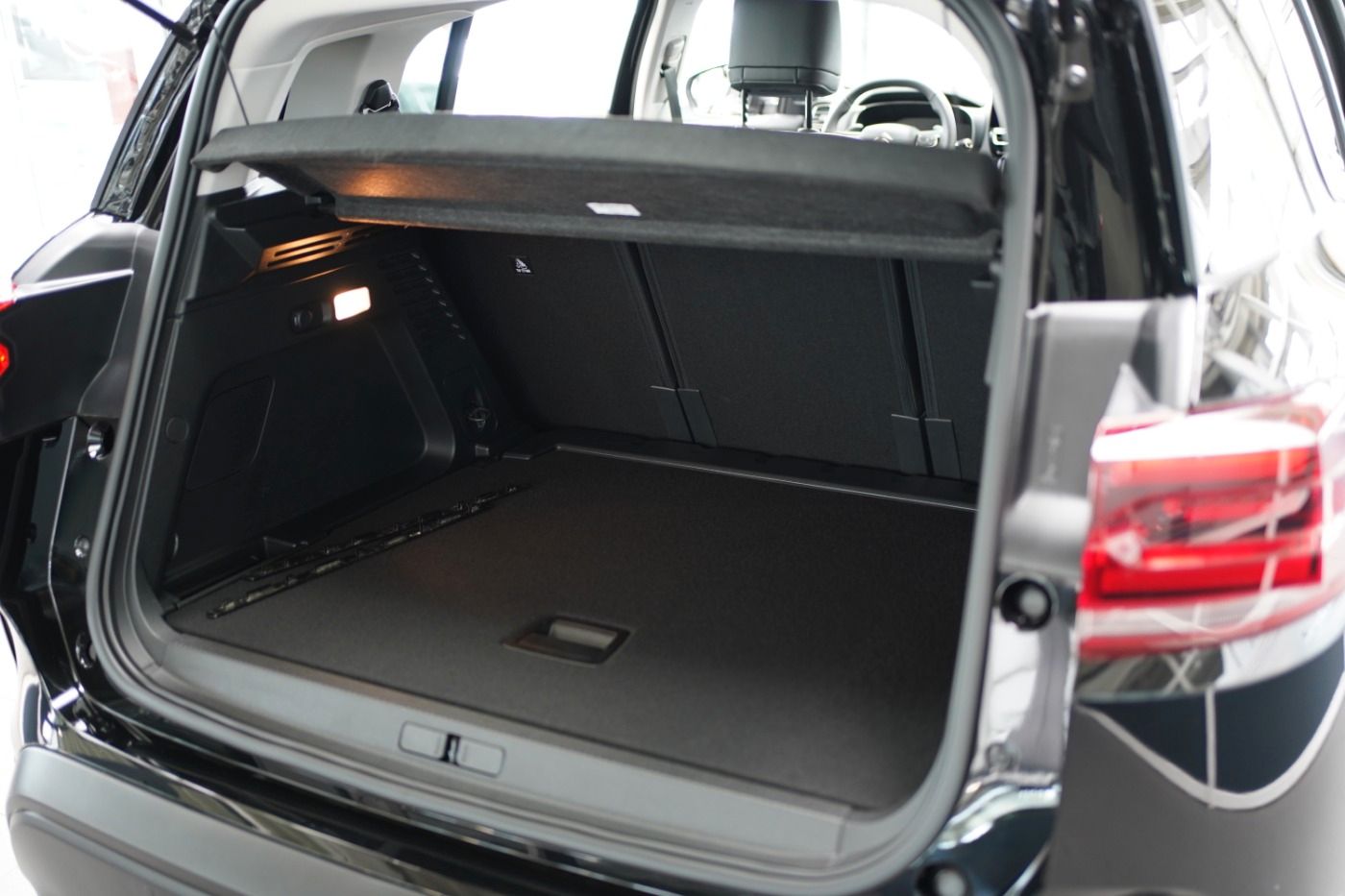 Fahrzeugabbildung Citroën C5 Aircross Hybrid 145 Max e-DCS6 Automatik Navi