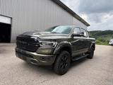 Dodge RAM 1500 HEMI 5.7L CREW CAB SPORT HOCH & BREIT - Dodge RAM: Grün