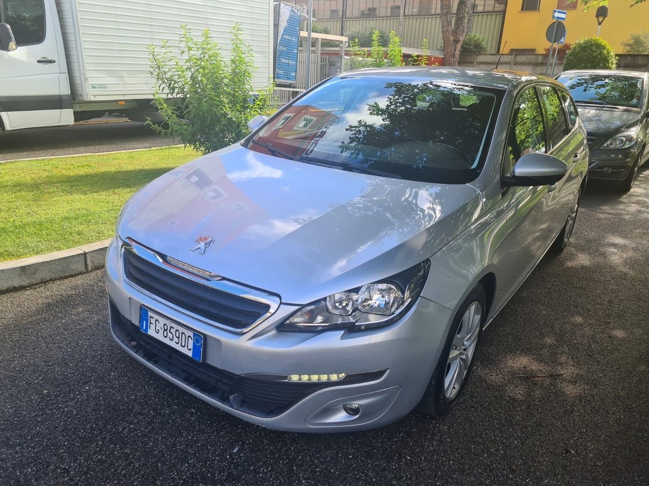 Peugeot 308 - 1