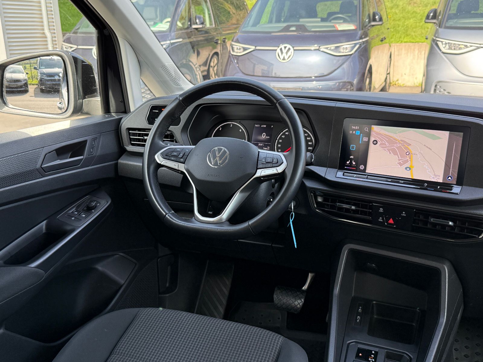 Fahrzeugabbildung Volkswagen Caddy 2.0 TDI DSG AHK DAB GRA Navi Kamera SHZ