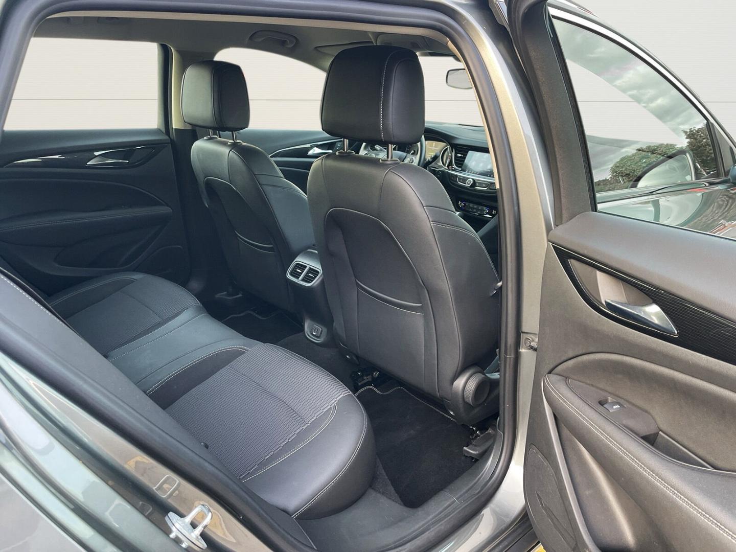 Opel Insignia B Sports Tourer 2.0 CDTi Business INNOV